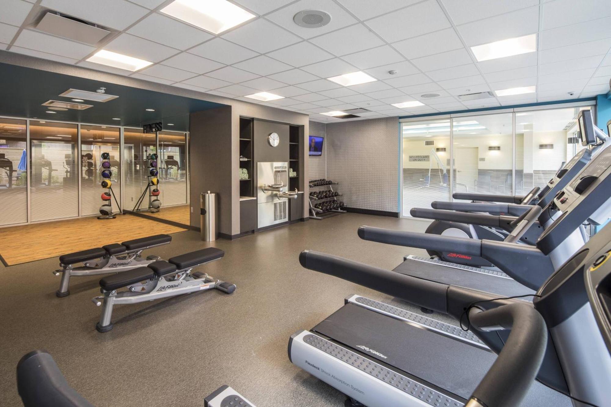 Fairfield Inn & Suites By Marriott Pittsburgh North/Mccandless Crossing McCandless Township Экстерьер фото