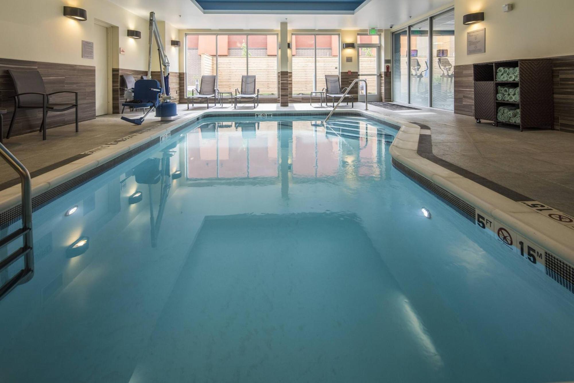 Fairfield Inn & Suites By Marriott Pittsburgh North/Mccandless Crossing McCandless Township Экстерьер фото