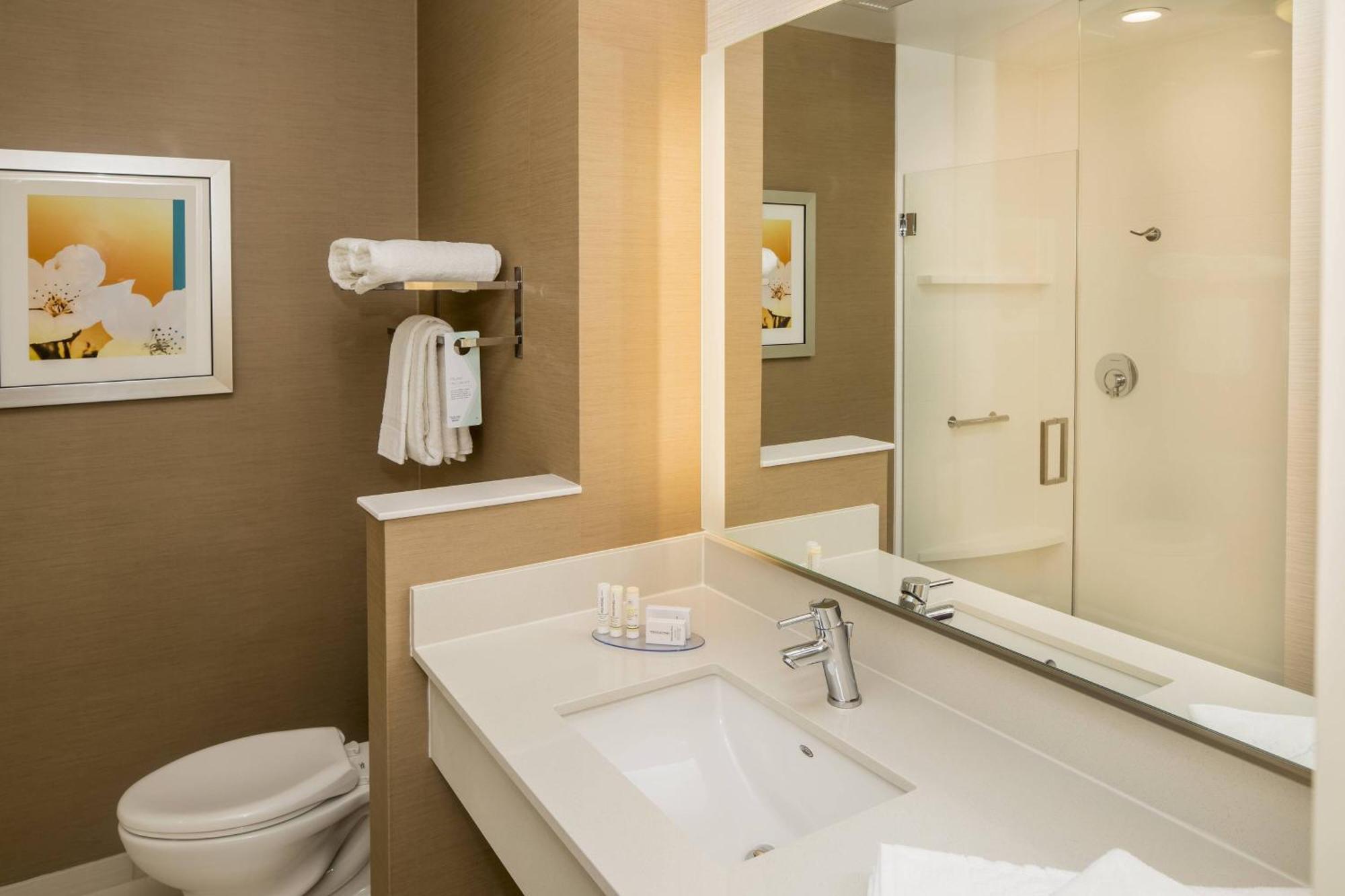 Fairfield Inn & Suites By Marriott Pittsburgh North/Mccandless Crossing McCandless Township Экстерьер фото