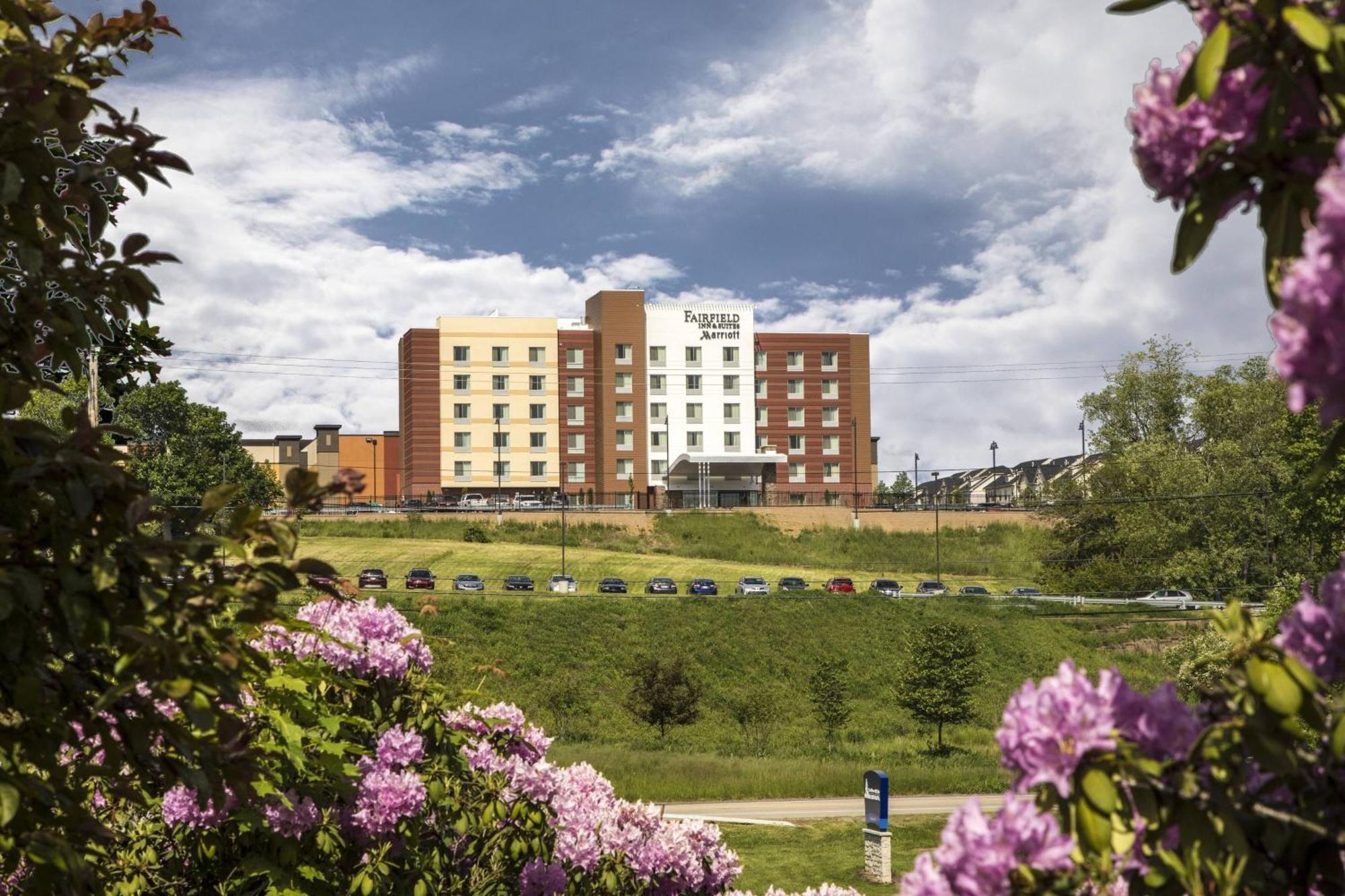 Fairfield Inn & Suites By Marriott Pittsburgh North/Mccandless Crossing McCandless Township Экстерьер фото